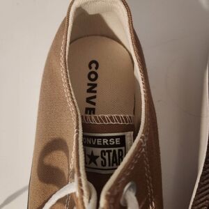 New Converse All Stars. Low. Tan color. Women's Size 9